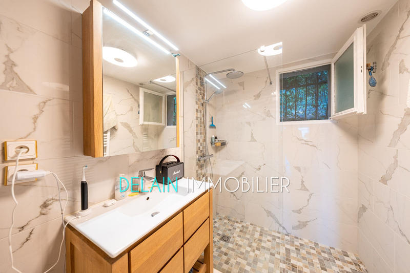 Villa - 288 m² - 10 pièces