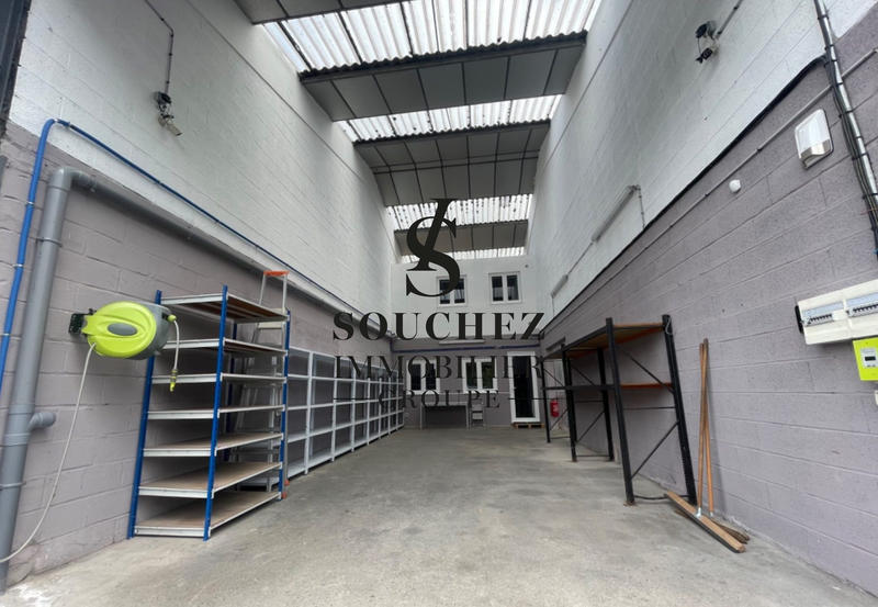Entrepôt - 185 m²
