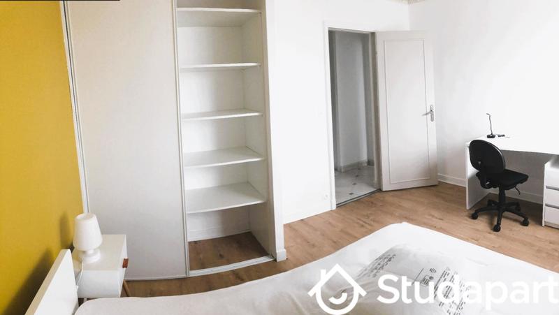 Chambre - 12 m² - 1 pièce