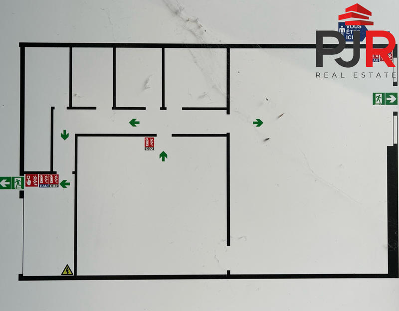 Local commercial - 284 m²