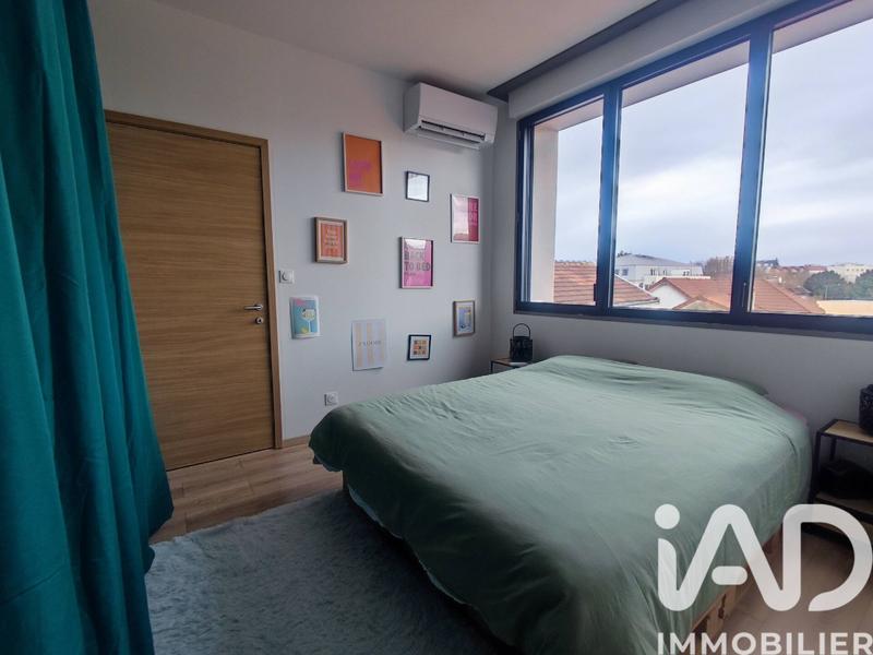 Loft - 72 m² - 4 pièces