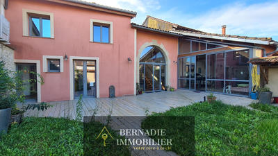 Maison de village - 180 m² - 6 pièces