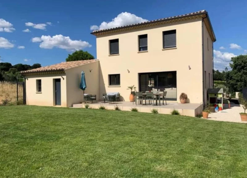 Terrain constructible - 700 m²