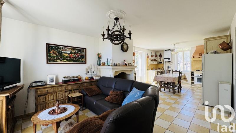 Maison - 375 m² - 13 pièces