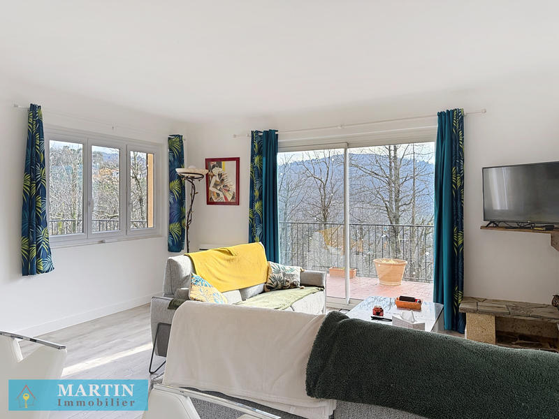 Maison - 304 m² - 7 pièces