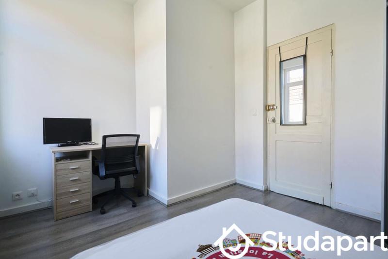 Chambre - 10 m² - 1 pièce