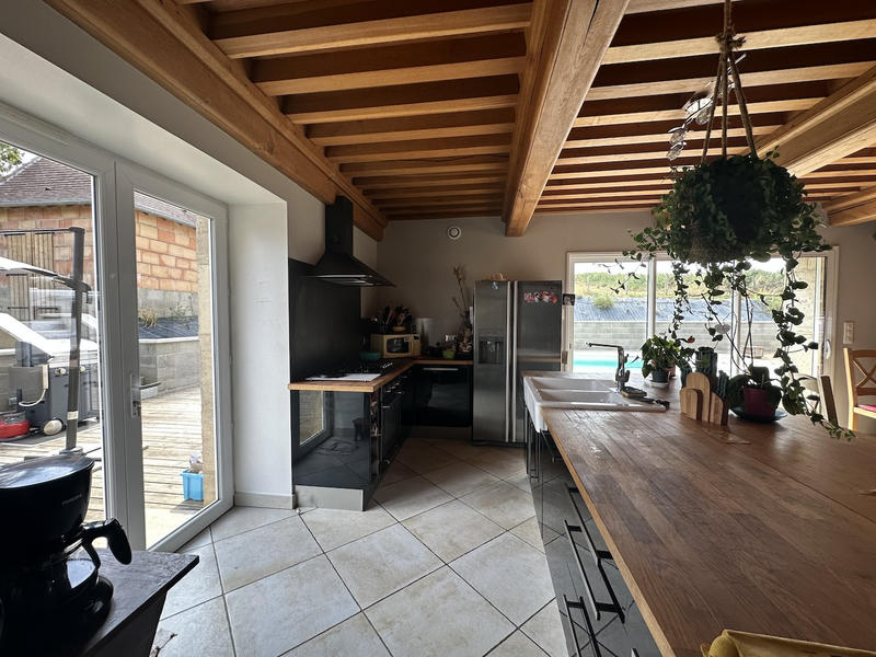 Maison - 230 m² - 7 pièces