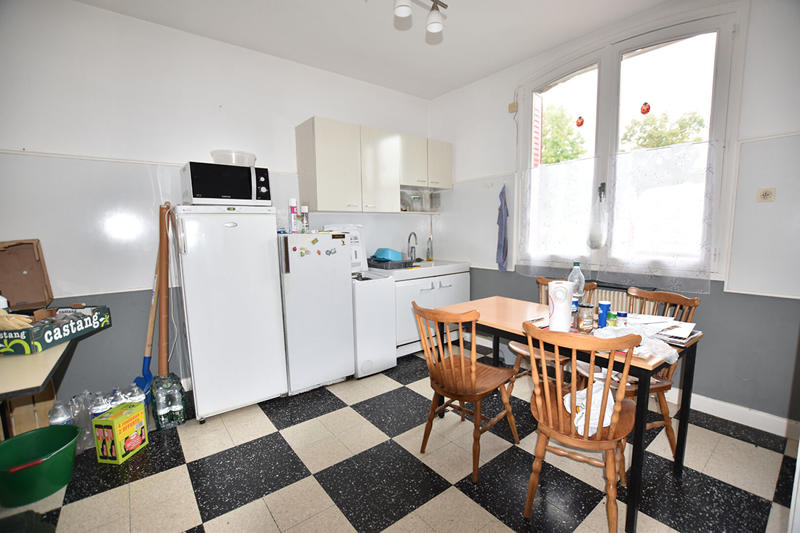 Maison - 179 m² - 10 pièces