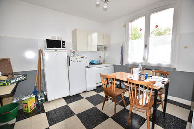 Maison - 179 m² - 10 pièces