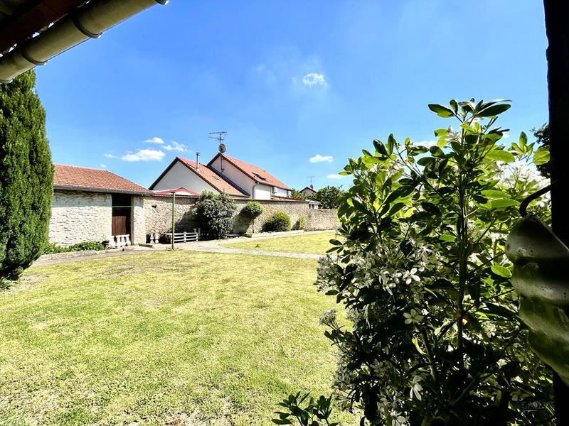 Maison - 256 m² - 8 pièces