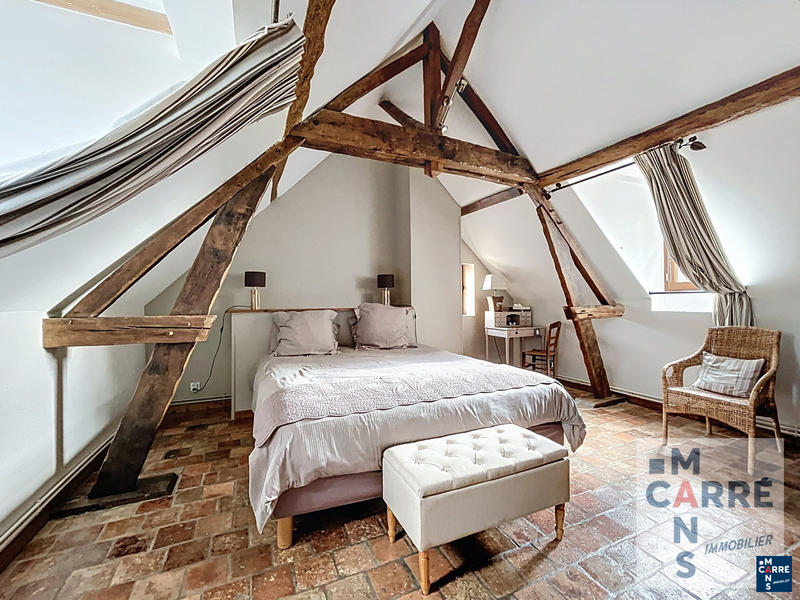 Maison - 380 m² - 10 pièces