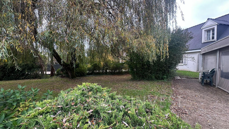 Maison - 280 m² - 8 pièces