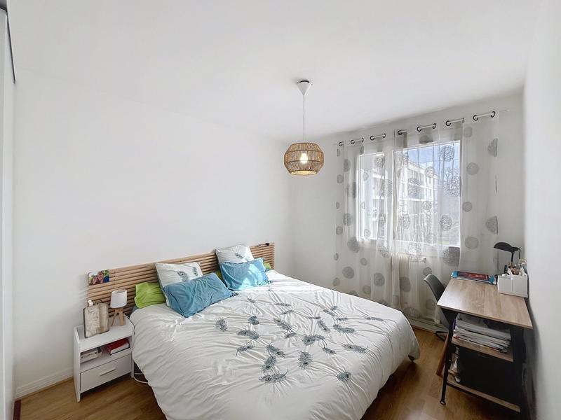 Appartement - 94 m² - 5 pièces