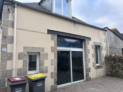 Maison - 99 m² - 5 pièces