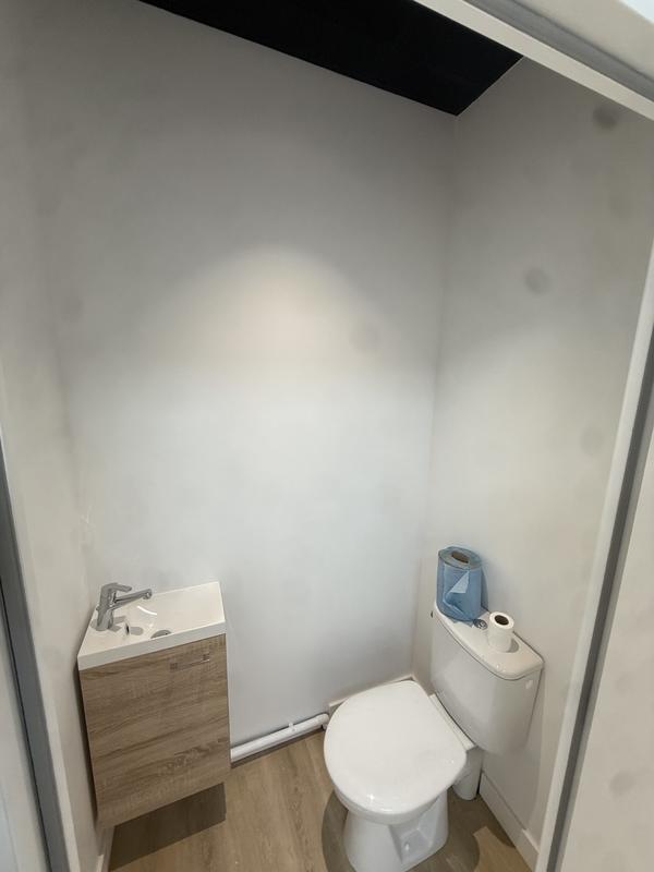 Local commercial - 400 m² - 7 pièces