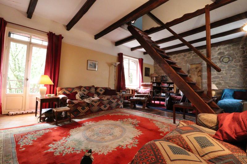 Maison - 104 m² - 5 pièces