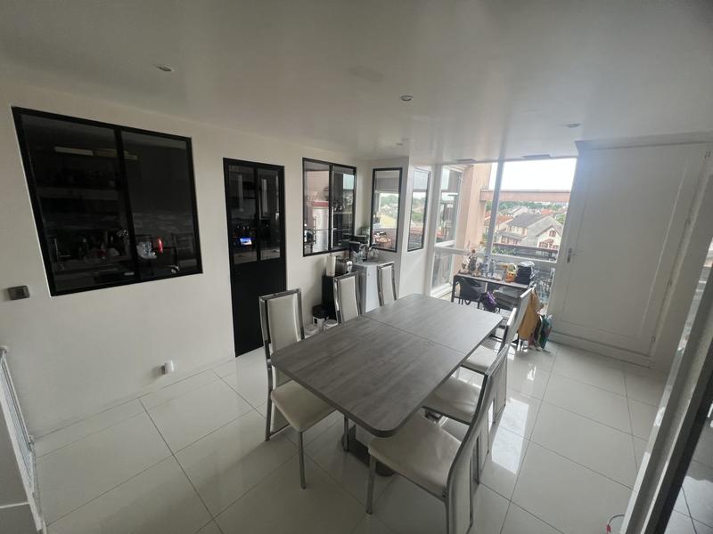 Appartement - 96 m² - 5 pièces