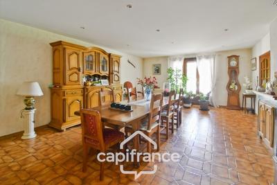 Maison - 170 m² - 5 pièces