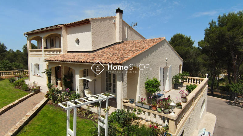 Villa - 196 m² - 7 pièces