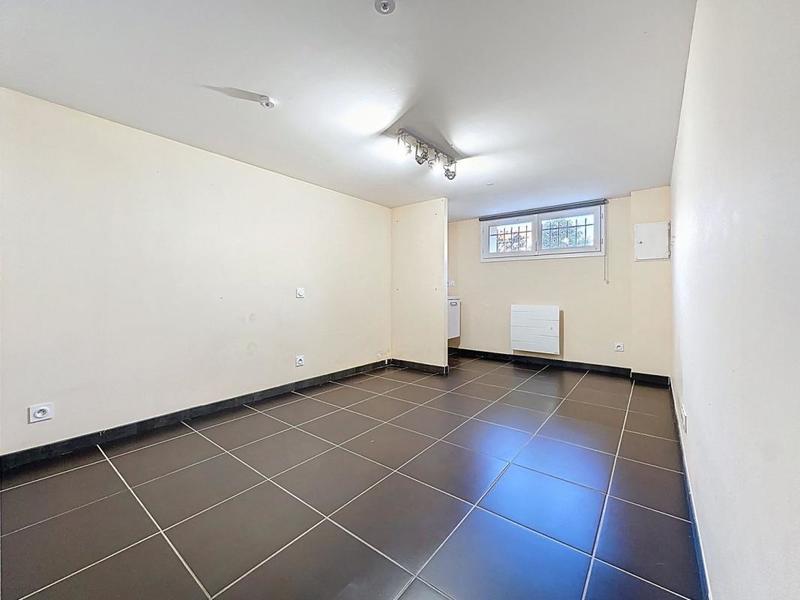 Maison - 205 m² - 6 pièces