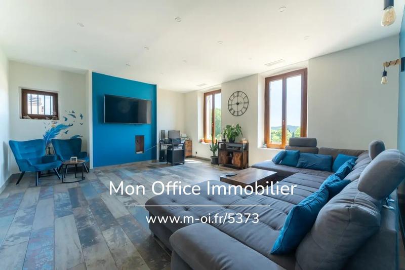 Loft - 153 m² - 5 pièces