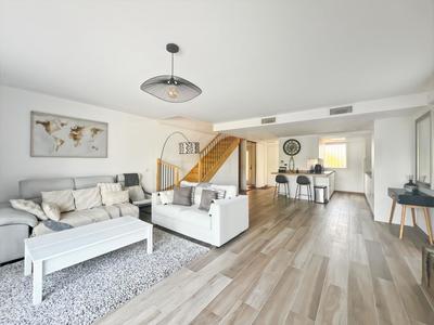 Maison - 101 m² - 4 pièces