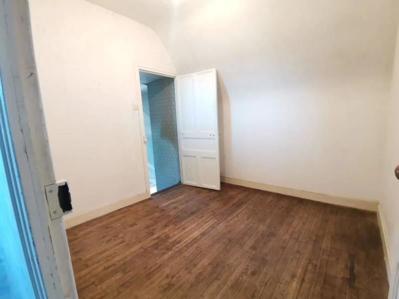 Maison - 182 m² - 10 pièces