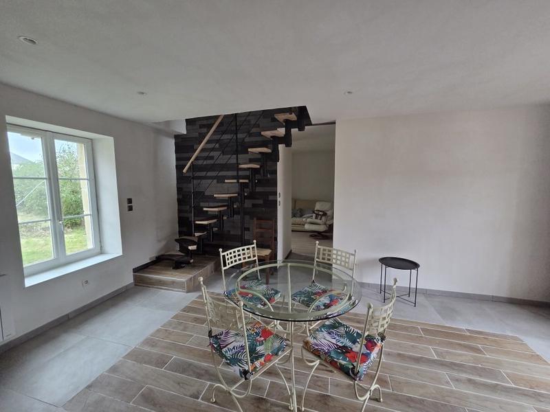 Maison - 120 m² - 8 pièces