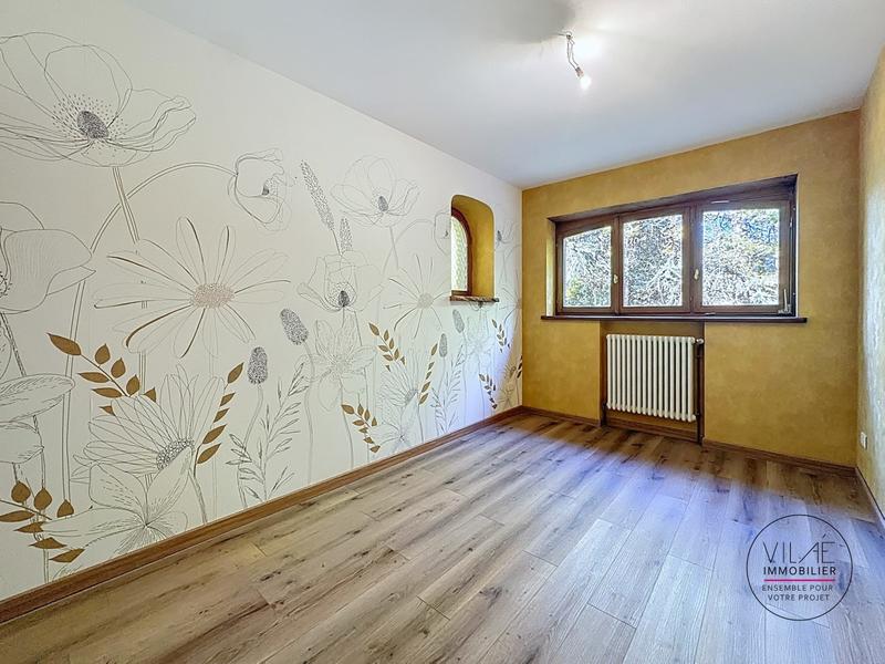 Maison - 285 m² - 8 pièces