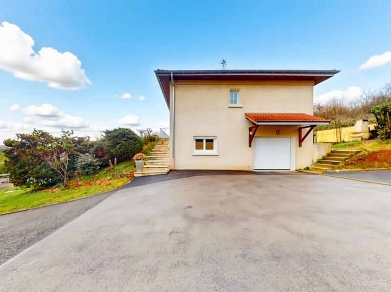 Maison - 180 m² - 7 pièces