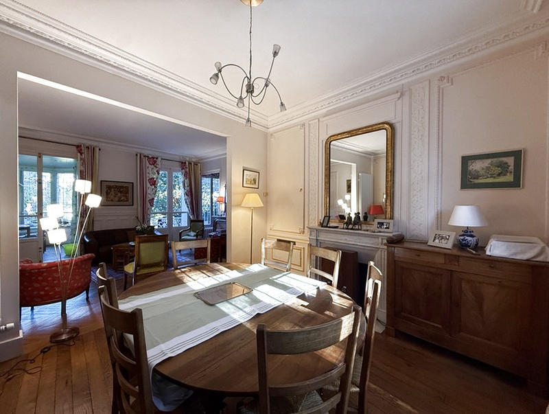 Maison - 278 m² - 8 pièces