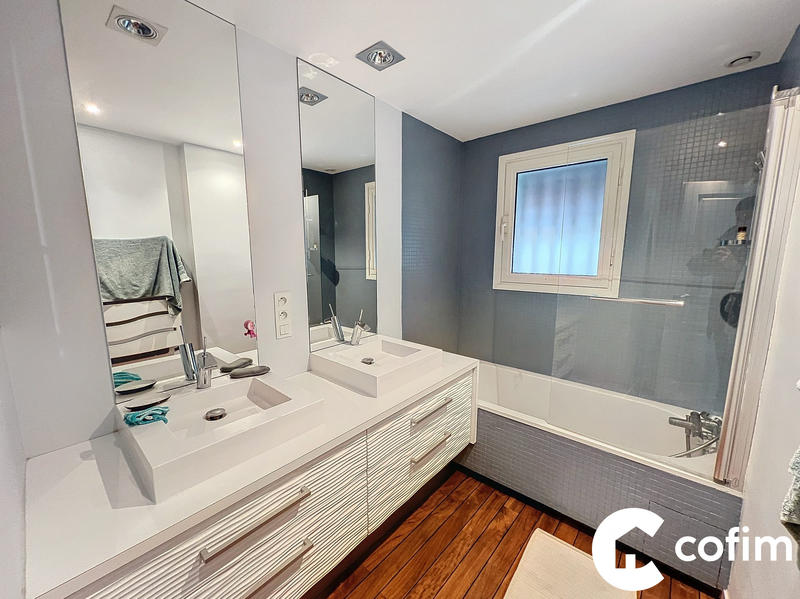 Villa - 163 m² - 6 pièces