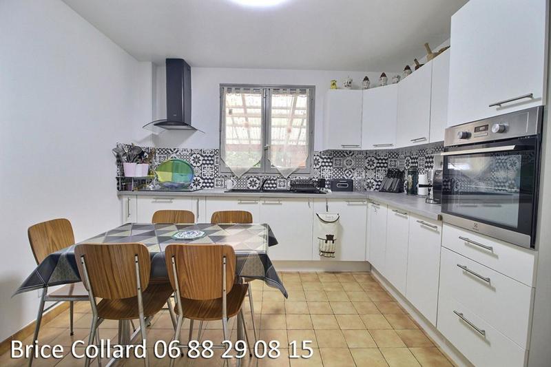 Maison - 92 m² - 6 pièces