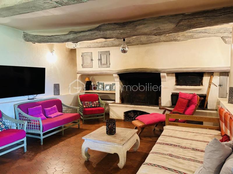 Maison - 181 m² - 6 pièces