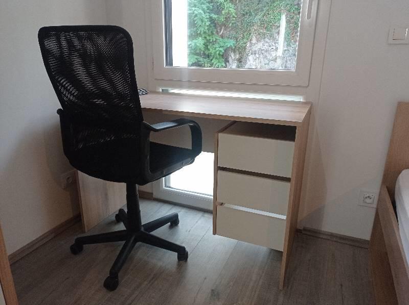 Chambre - 9 m² - 1 pièce