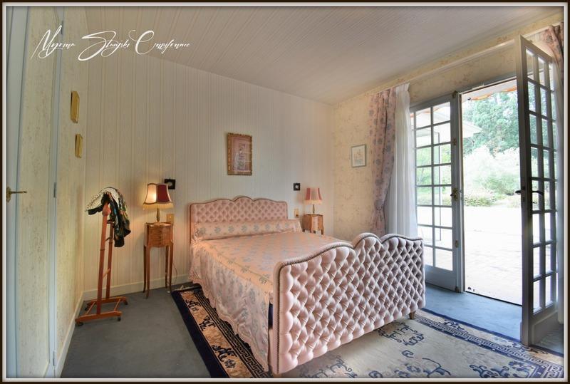 Propriété - 231 m² - 8 pièces