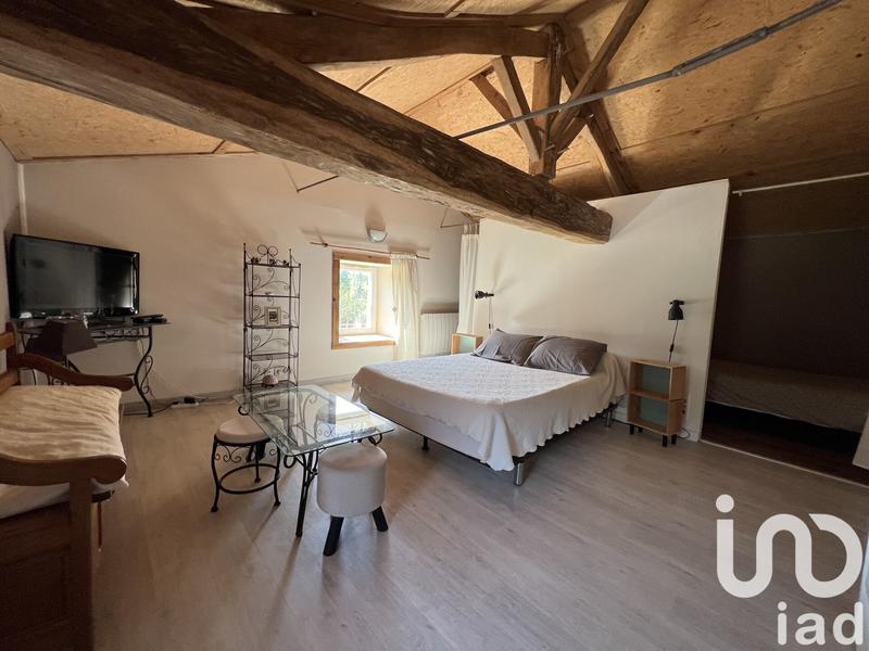 Maison - 220 m² - 5 pièces