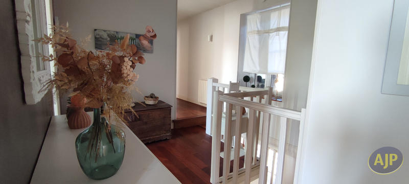 Maison - 281 m² - 9 pièces