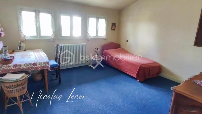 Maison - 196 m² - 7 pièces