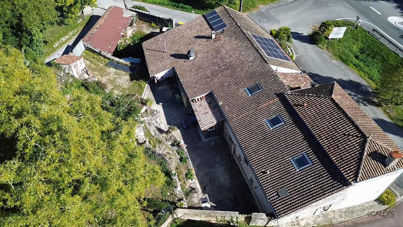 Maison ancienne - 540 m² - 9 pièces