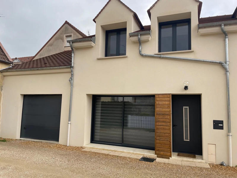 Maison - 88 m² - 4 pièces