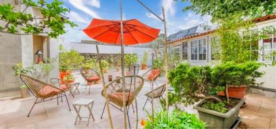 Maison - 220 m² - 9 pièces