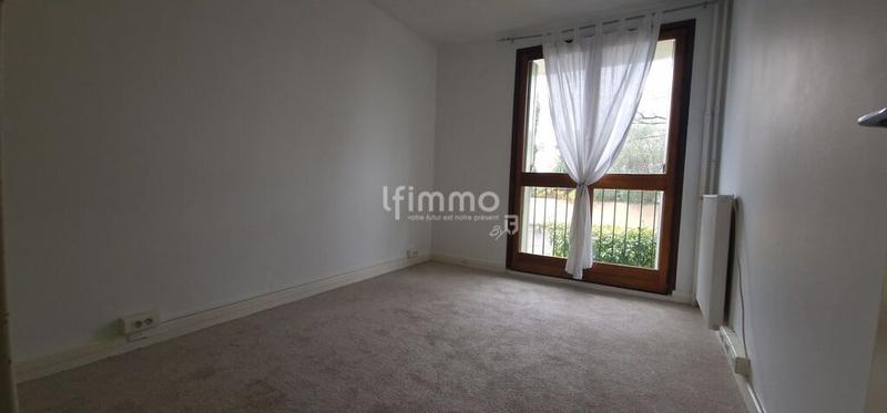 Appartement - 98 m² - 5 pièces