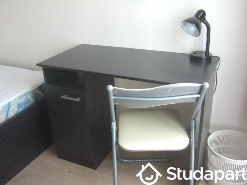 Chambre - 10 m² - 1 pièce