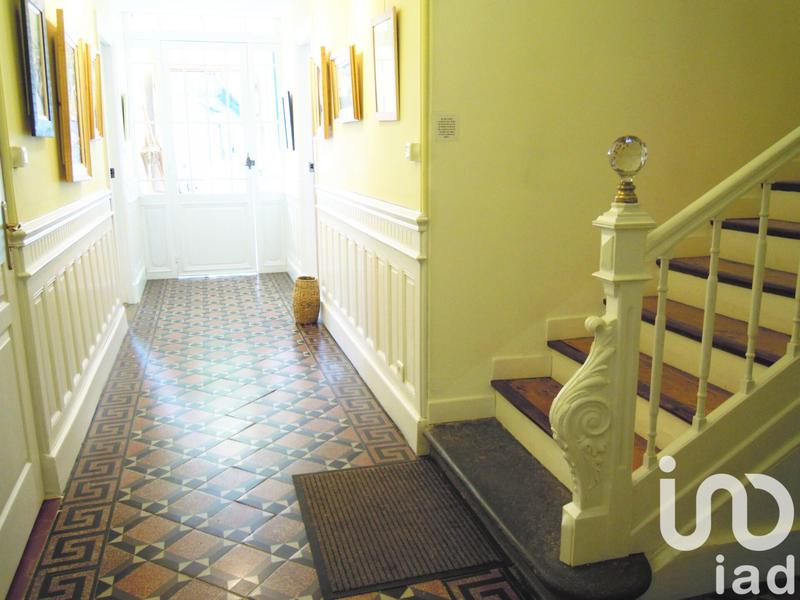 Maison - 480 m² - 16 pièces