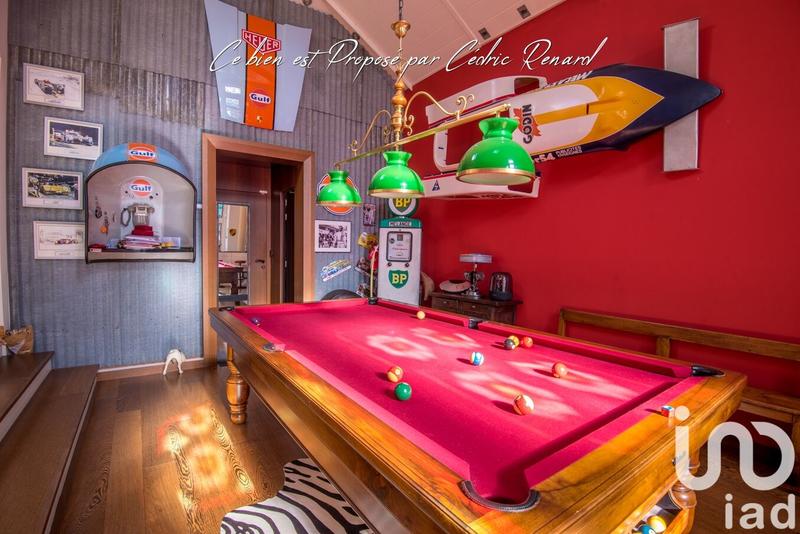 Maison - 225 m² - 10 pièces