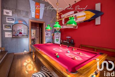 Maison - 225 m² - 10 pièces