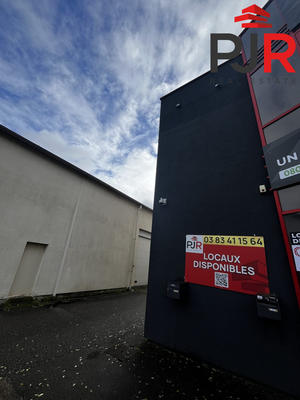 Local commercial - 590 m²