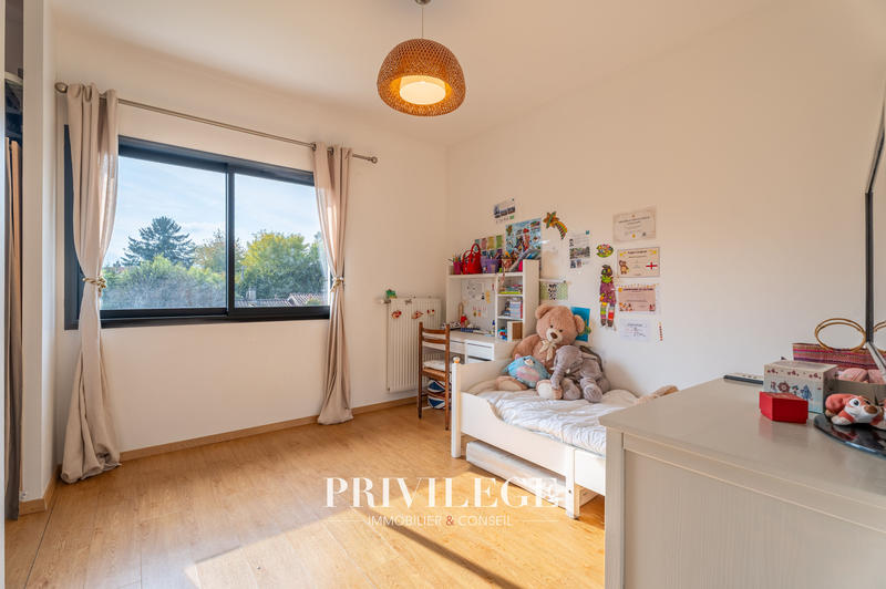 Maison - 199 m² - 6 pièces