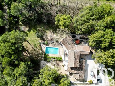 Maison - 255 m² - 10 pièces